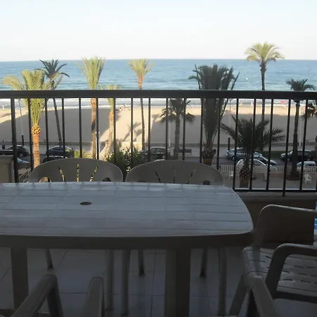 Apartamento 1ª Linea De Playa Con Piscina En Edificio Albatros Ii