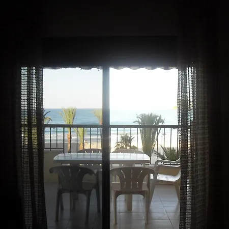 Apartamento 1ª Linea De Playa Con Piscina En Edificio Albatros Ii Peñíscola